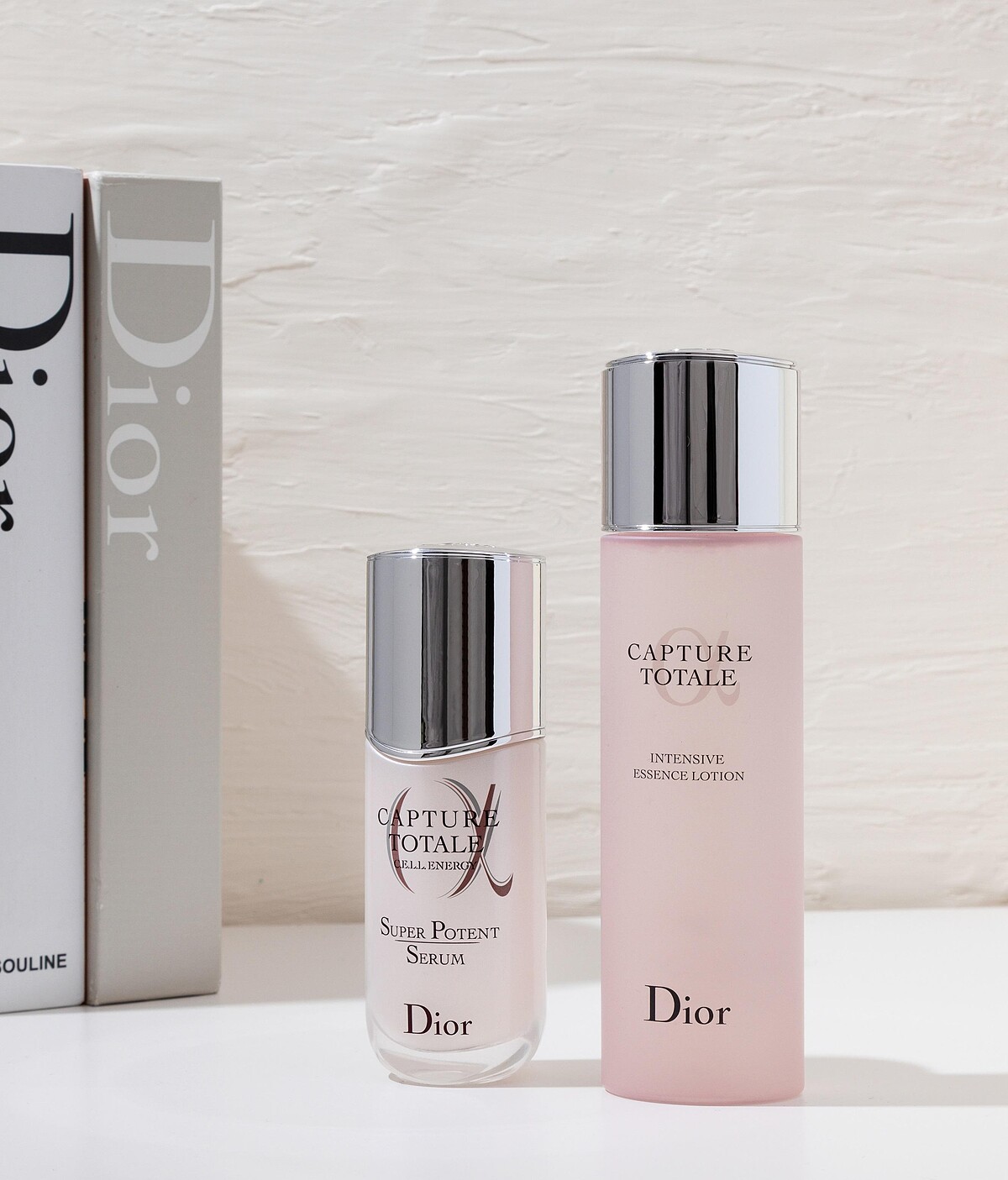 (左) 迪奧逆時能量精華、(右)迪奧逆時能量奇肌露