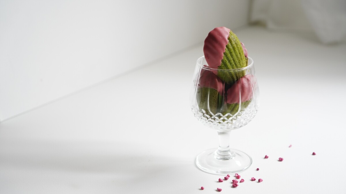 【宅時尚甜點by大口心心】聖誕節甜點「草莓抹茶瑪德蓮」，紅綠配色最應景