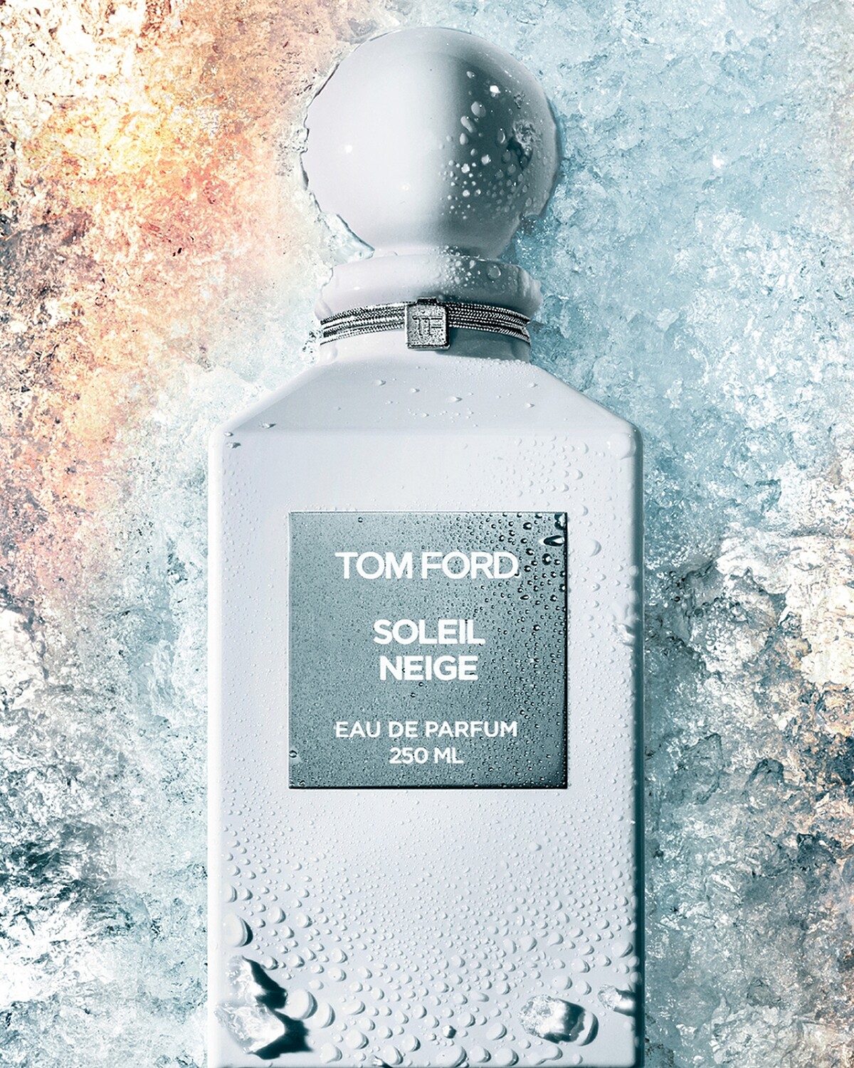 TOM FORD私人調香系列SOLEIL NEIGE冬日光芒形象圖。