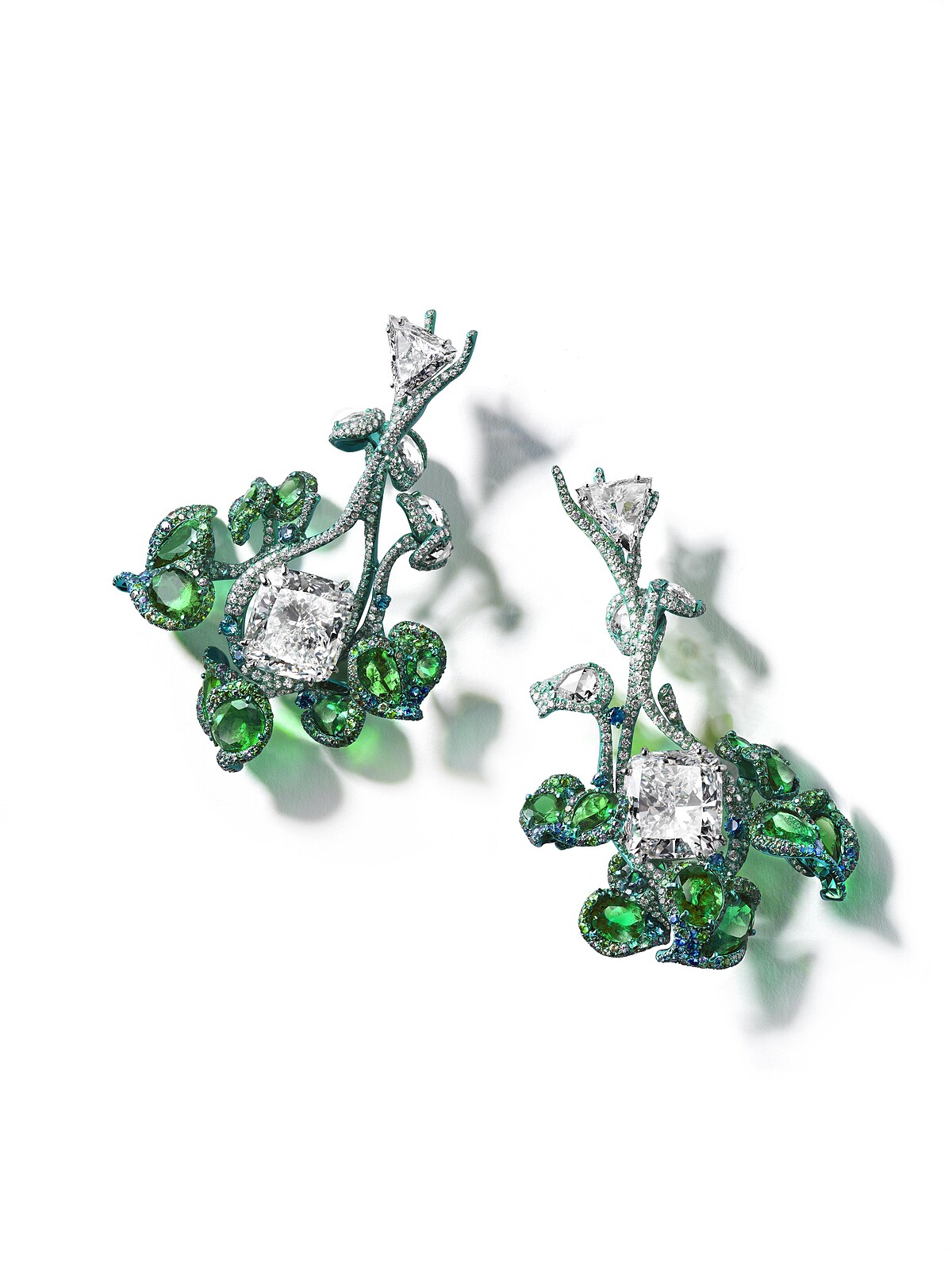 CINDY CHAO Black Label Masterpiece大師系列2021年亮點作品四__晨露綠藤耳環