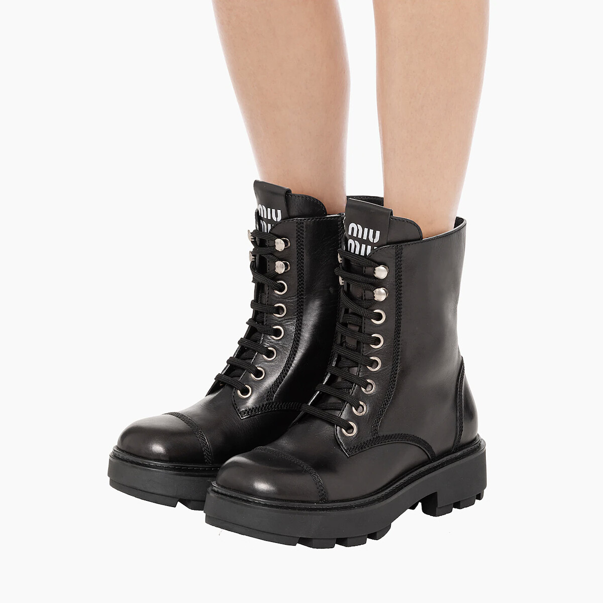 Miu Miu綁帶短靴，NT42,500