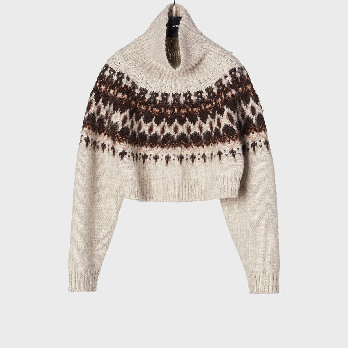 CELINE圖騰高領短版上衣，價格店洽。