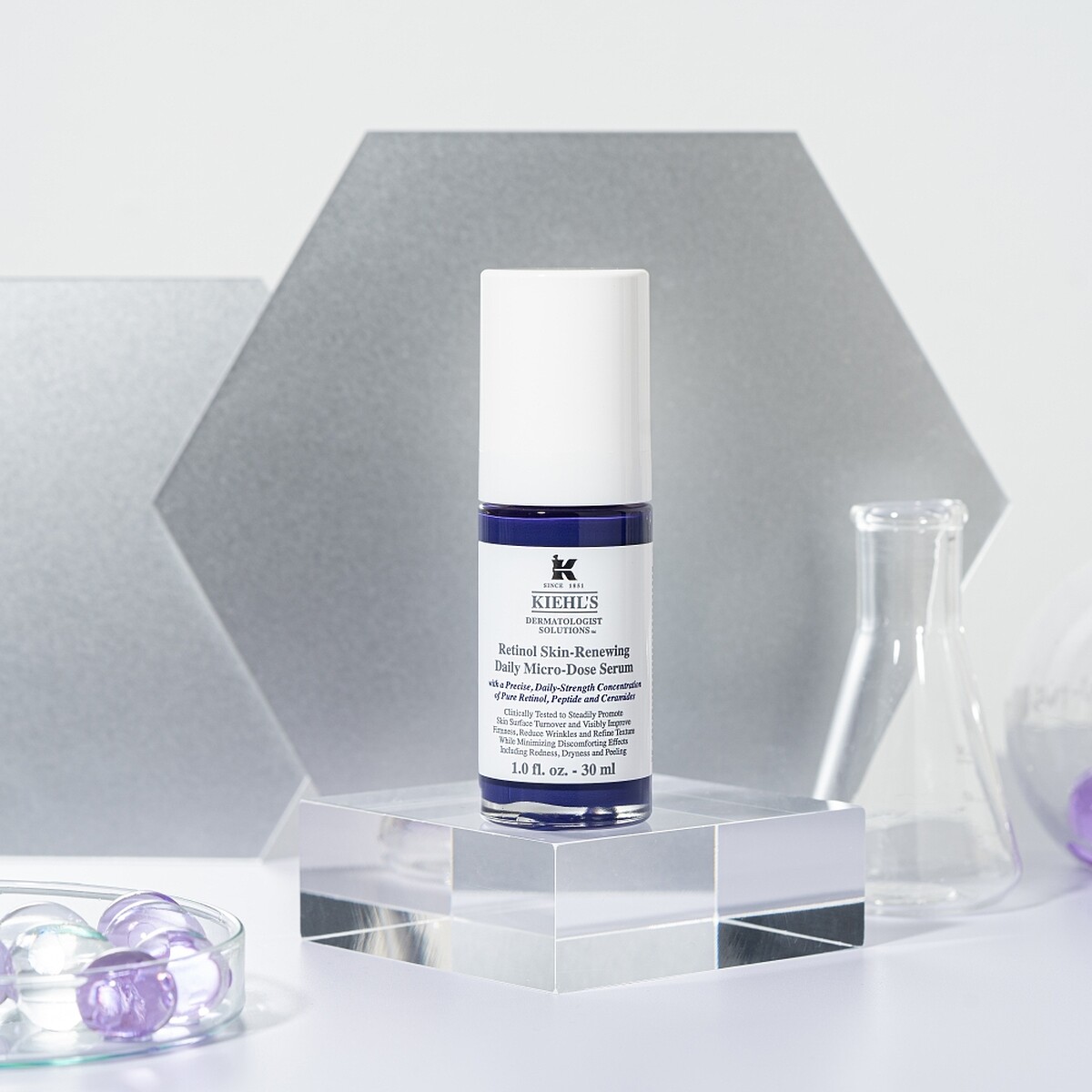 Kiehl&rsquo;s契爾氏A醇全能新生抗痕精華情境圖。