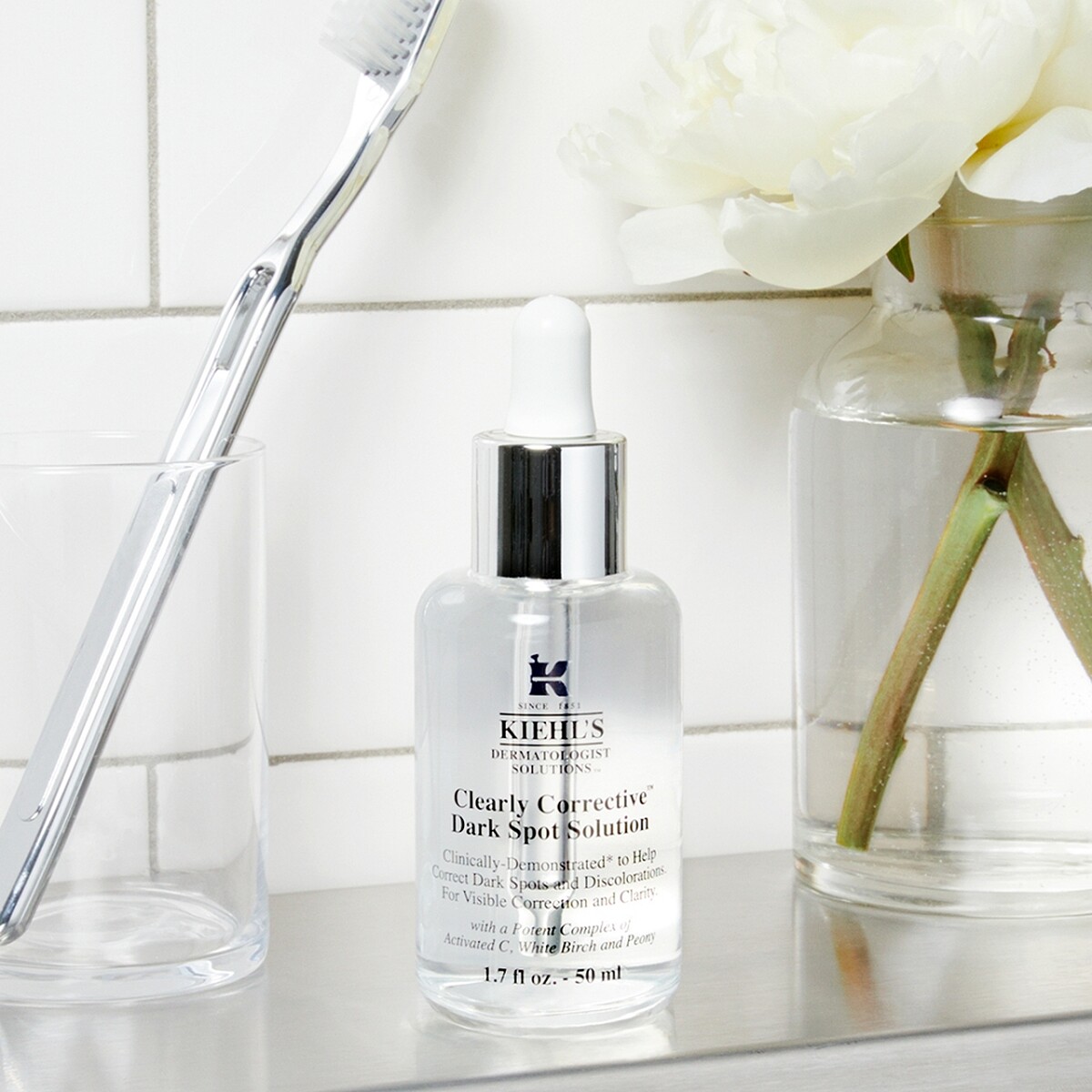 Kiehl&rsquo;s契爾氏激光極淨白淡斑精華情境圖。