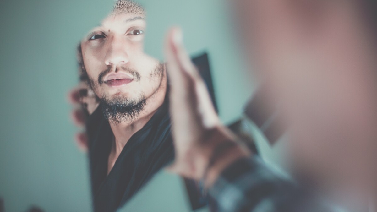 自戀型人格9特徵！另一半是自戀型人格怎麼辦？醫曝這些情況是離開警訊