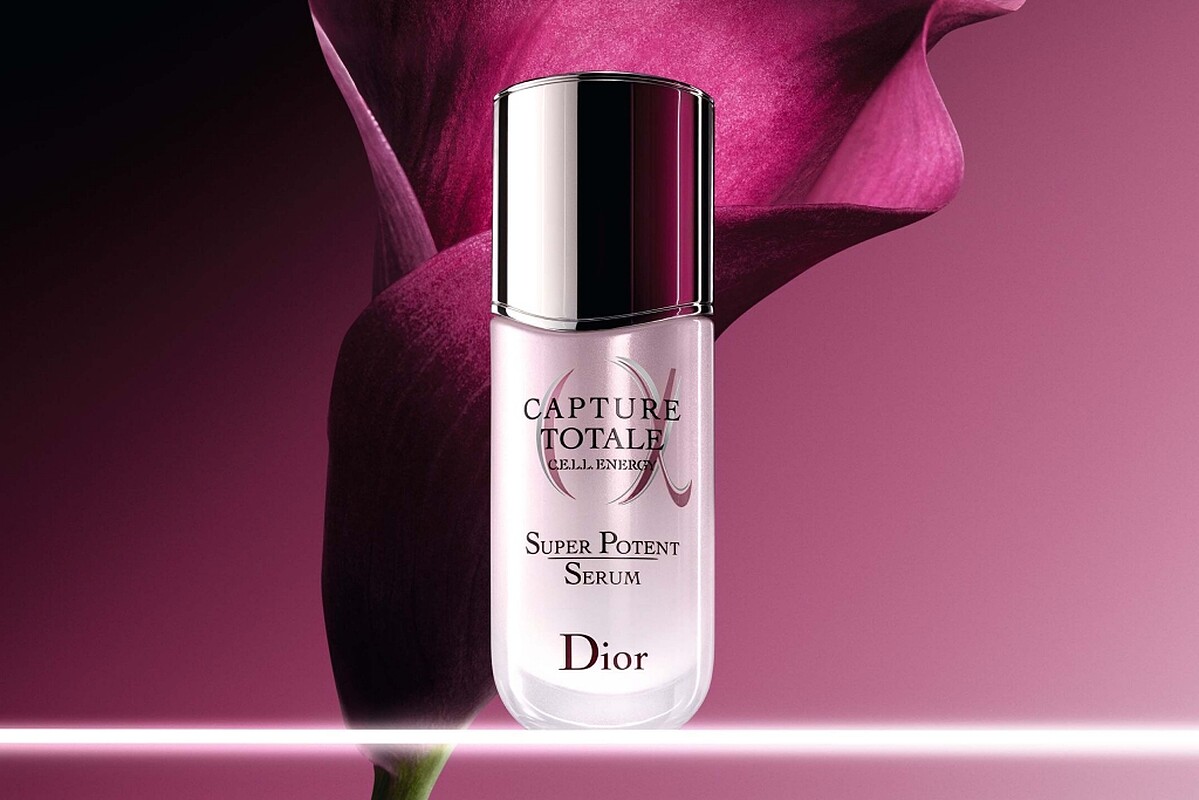 DIOR迪奧逆時能量精華30ml，NT3,000、50ml，NT4,100
