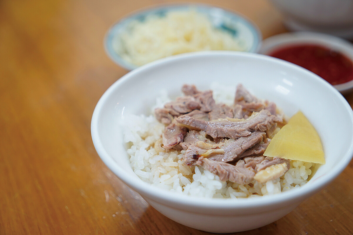 當歸鴨・鴨肉飯專賣店。