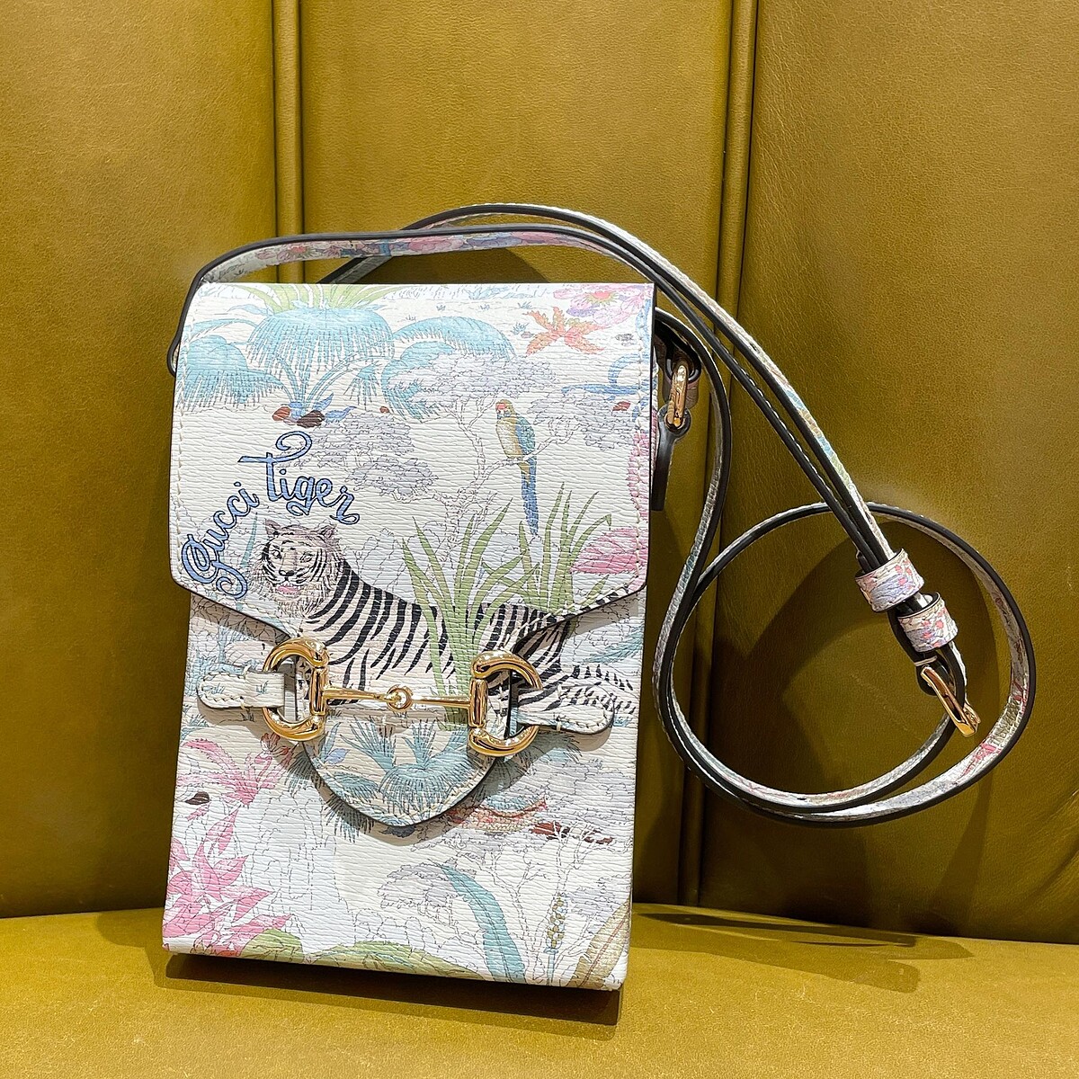 Gucci虎年限定1955馬銜鍊小包，售價請電洽