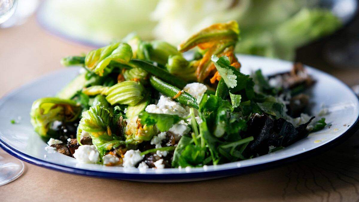 芥菜香菇滷肉飯/蒜炒芥菜/皮蛋芥菜豆腐湯，3道低卡低脂的芥菜家常料理食譜來了！