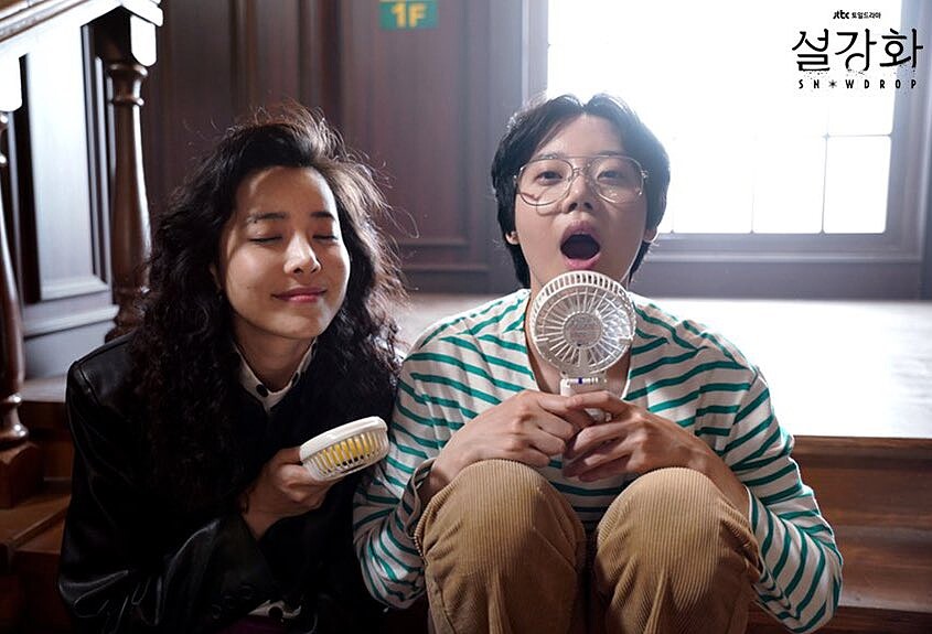 Jisoo 同宿閨蜜「呂成敏」金美秀