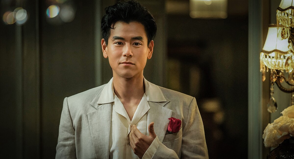 彭于晏飾演迷倒眾生的富家少爺喬琪喬