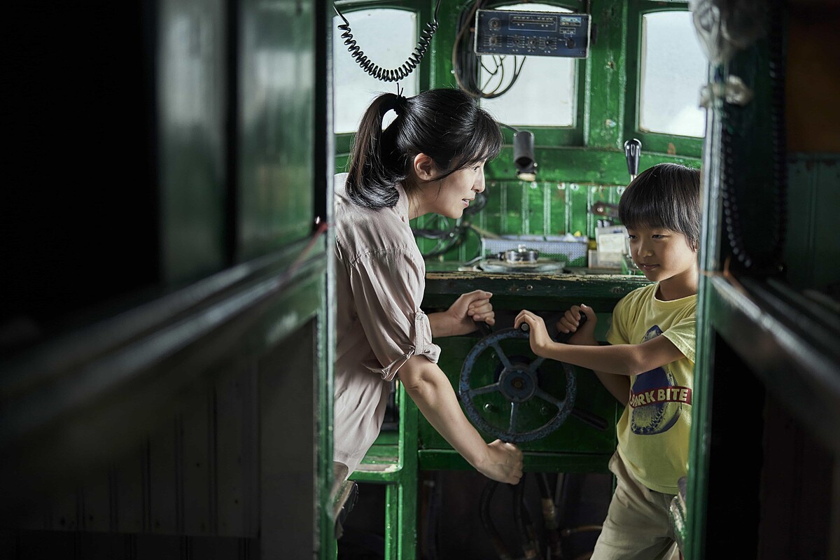 白潤音下戲後也拉著楊采妮一起吃飯一起玩