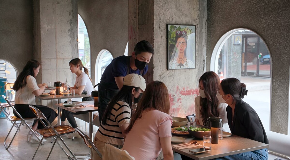 餐酒館「Onlygo」店內裝潢時髦