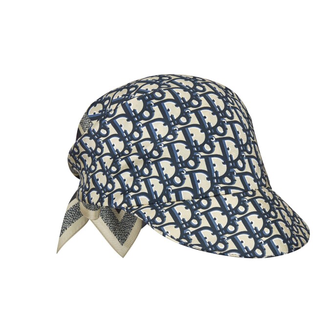 Dior Oblique 斜紋藍色絲巾帽，NT$20,000