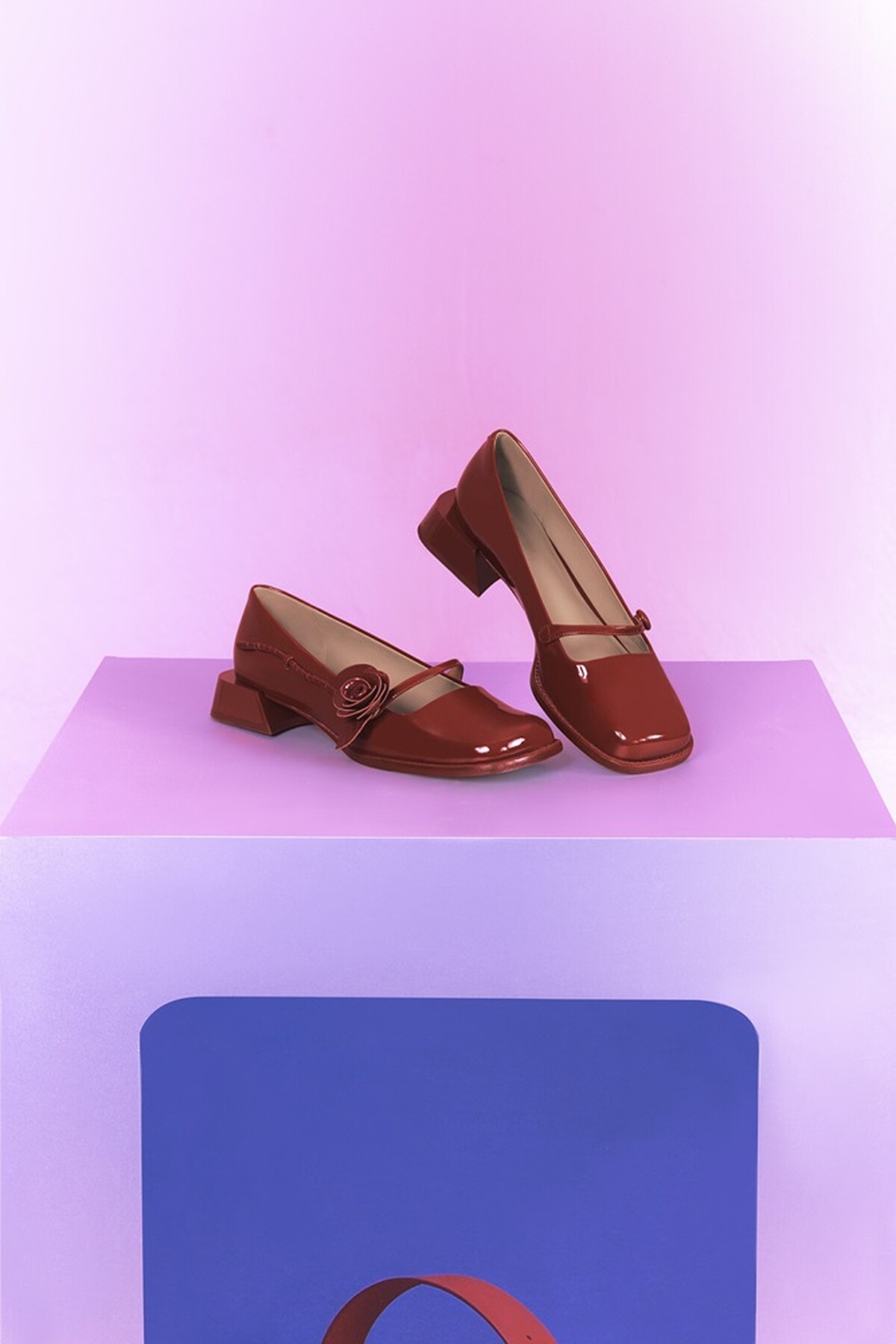 Charles & Keith X SHUSHU/TONG聯名系列一枝玫瑰花系列瑪莉珍鞋，NT4,990