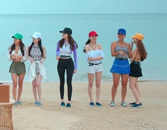 申芝燕身材比例碾壓女成員