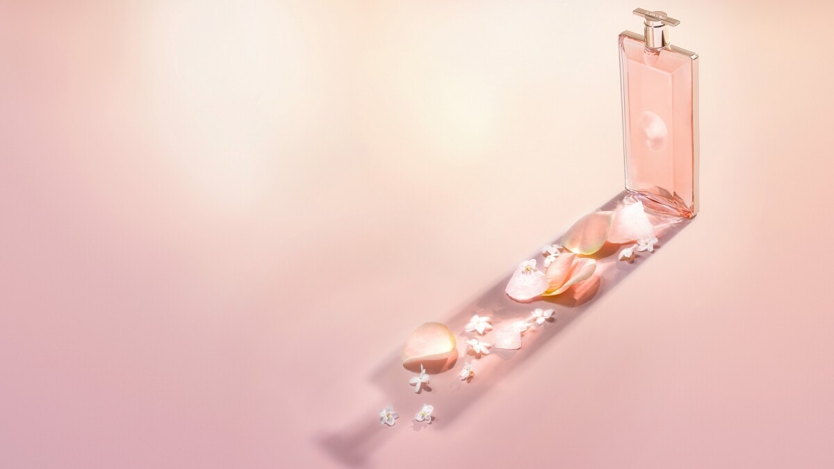 蘭蔻IDOLE唯我香水綻放乾淨的澄澈玫瑰香調。