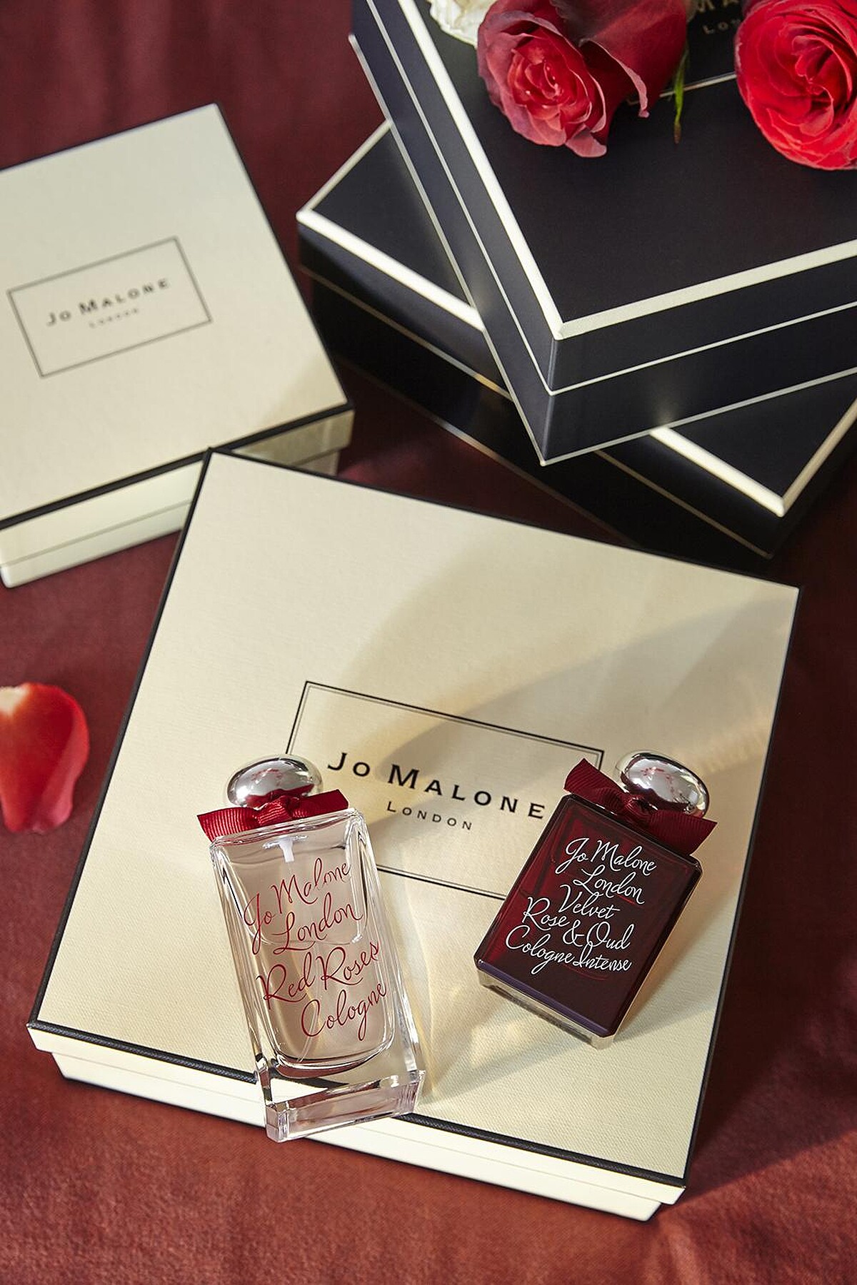 紅玫瑰限定版香水 100ml NT5,450 絲絨玫瑰與烏木限定版芳醇香水50ml NT5,250