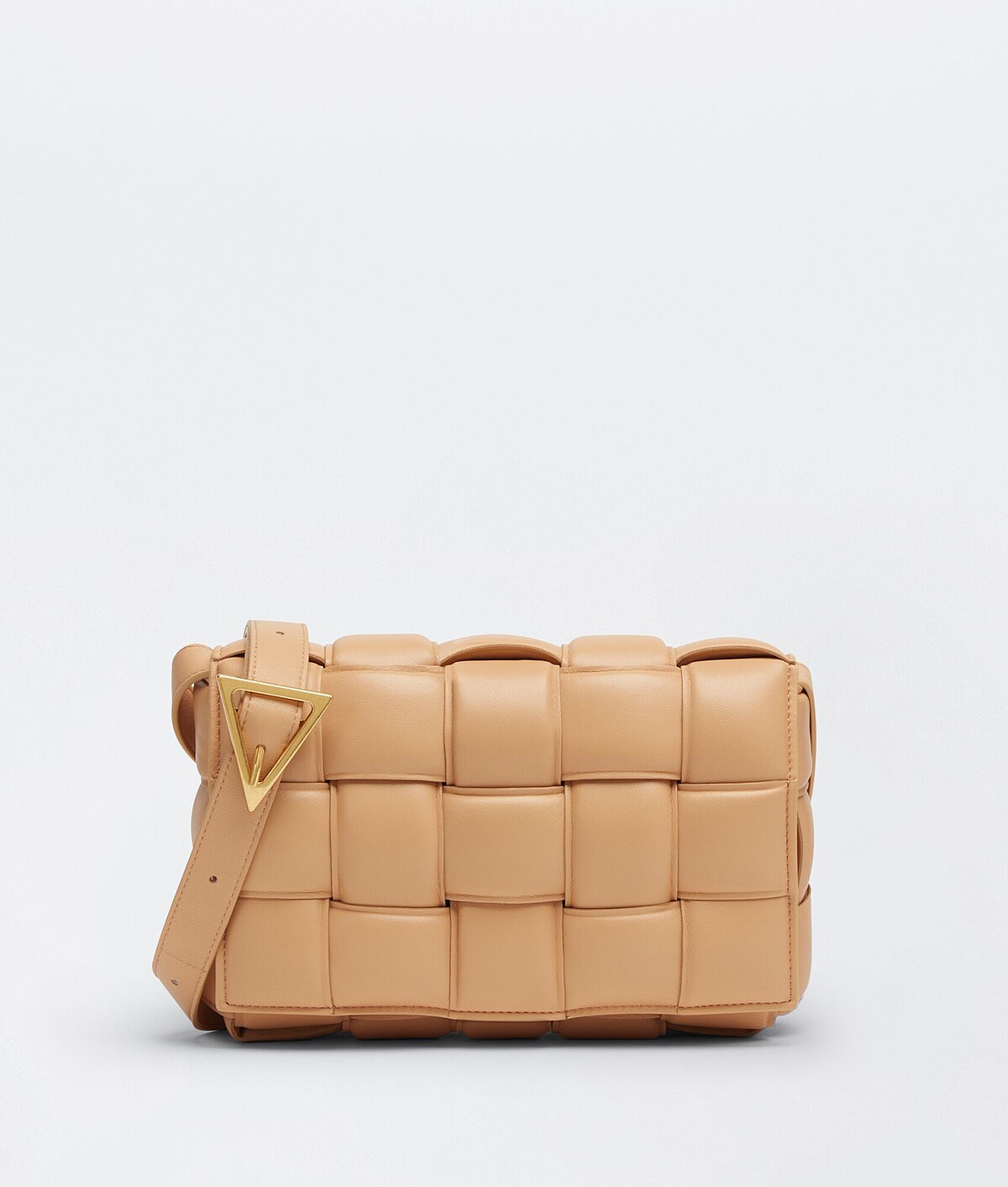 Bottega Veneta Cassette包，NT97,000