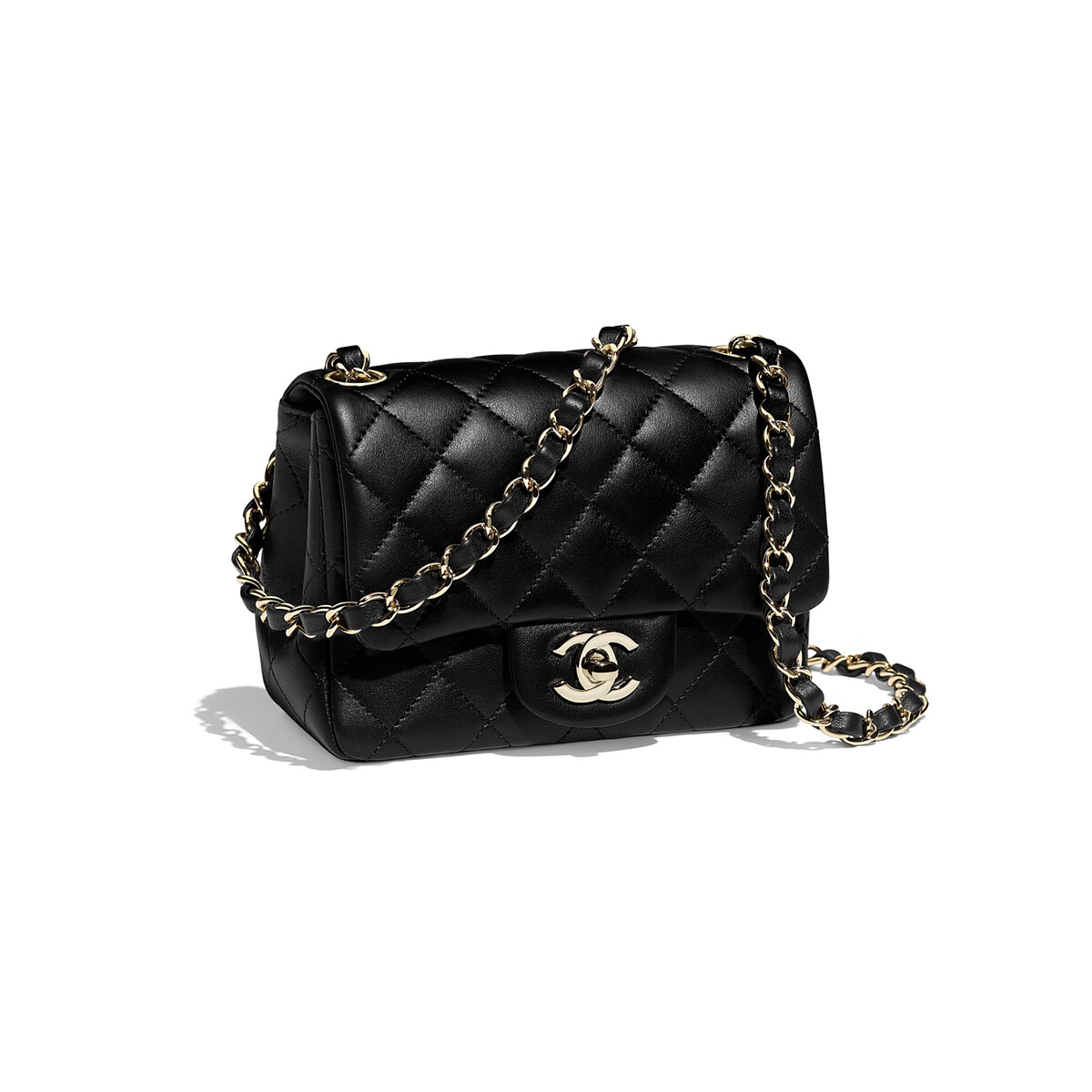 Chanel迷你口蓋包，NT127,500