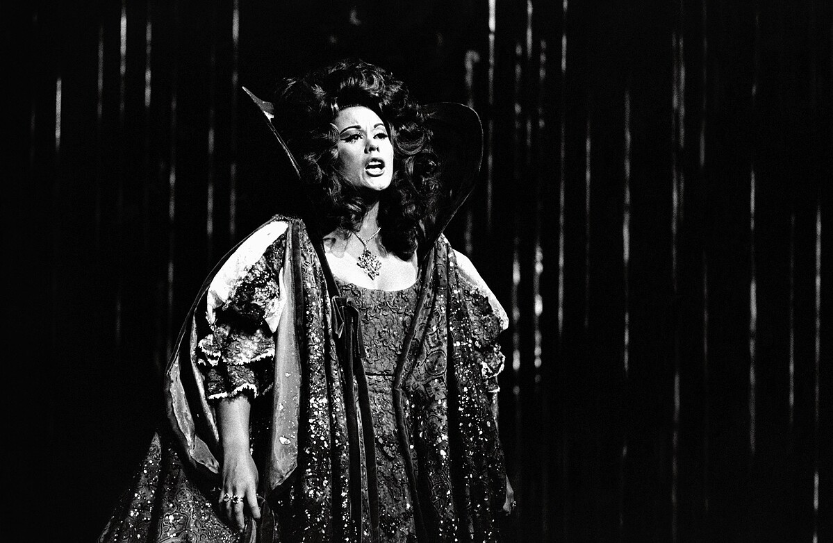 勞力士第一位來自藝術界的代言人是紐西蘭女高音基莉· 迪·卡娜娃女爵士(Dame Kiri Te Kanawa),她於1970年代成為品牌代言人©Nigel Luckhurst