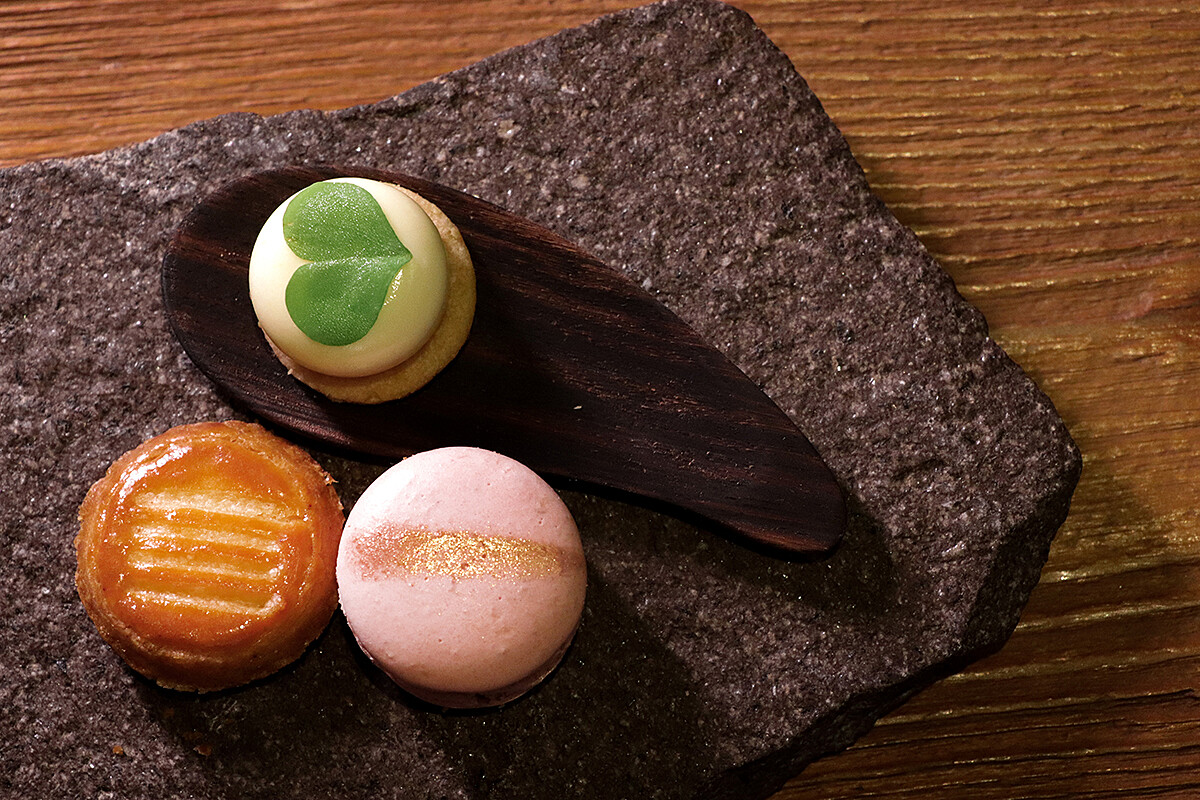 Sicoly 西西里檸檬塔｜Opera 巧克力馬卡龍｜布列塔尼奶油小酥餅。