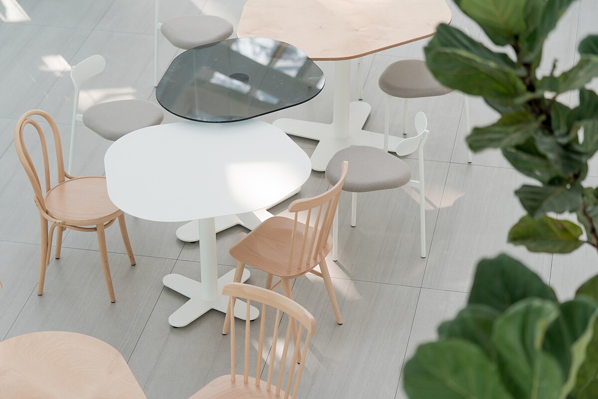 家具設計以循環設計可重組適應對應人數。