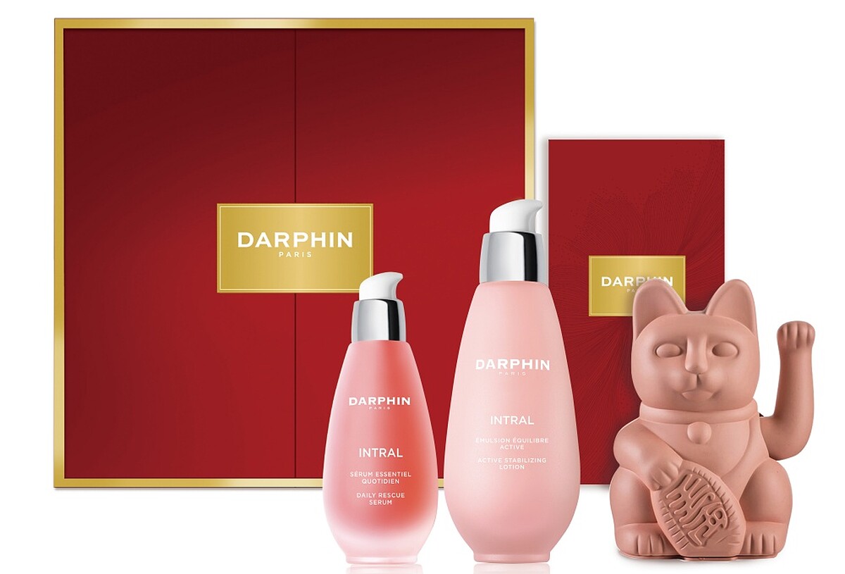 療癒美肌財虎禮盒(全效舒緩精華液75ml、全效舒緩健康乳 100ml、DONKEY粉紅幸運繽紛招財貓、虎年限定禮盒+虎年金燦紅包袋、加贈VIP點數7,000)，價值NT8,990、推薦價NT7,000