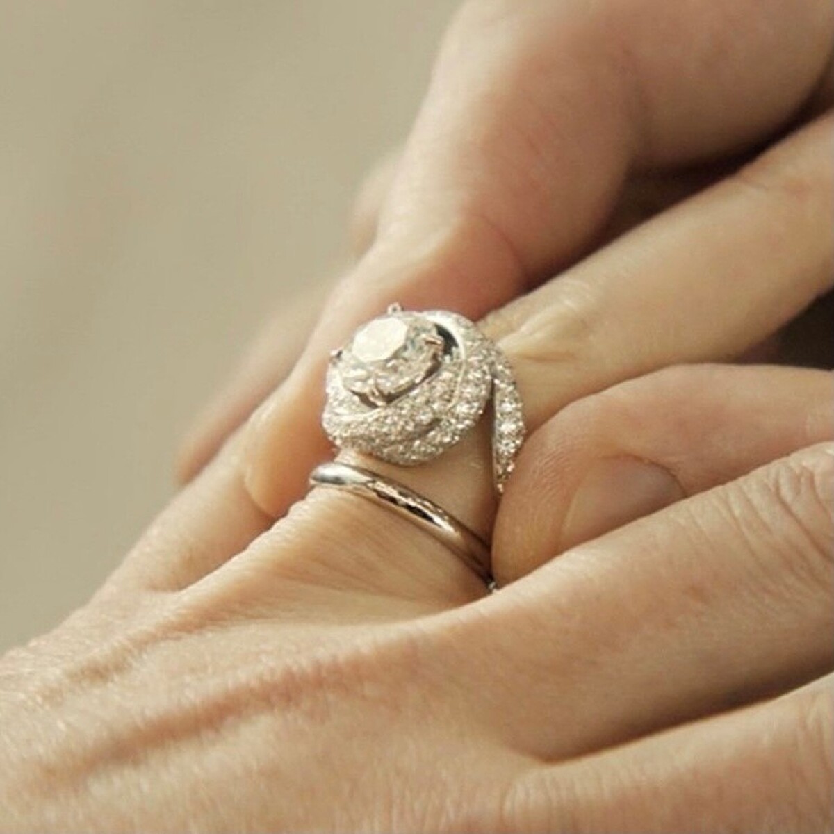 卡地亞經典鑽戒