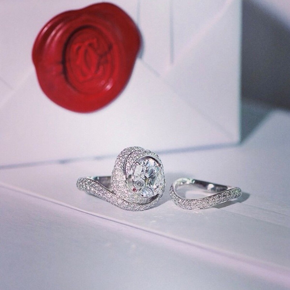 卡地亞經典鑽戒