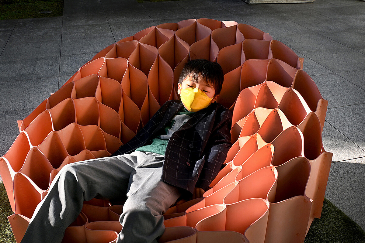 符合人體工學的包覆外型，十分舒適。