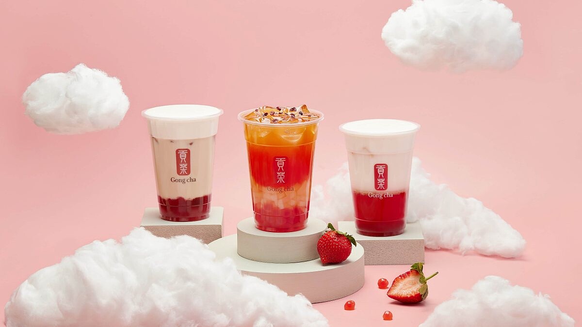 貢茶ＸKAKAO FRIENDS推3款夢幻草莓飲品！加碼贈萊恩限量紅包袋