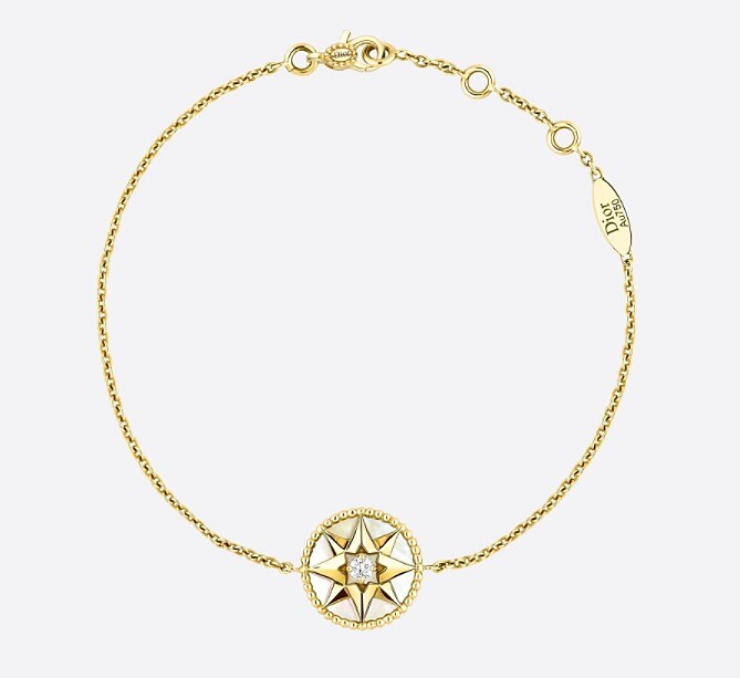 Dior 迪奧 Rose Des Vents 系列手鏈，18K黃金鑲嵌鑽石與珍珠母貝，售價NT$63,000