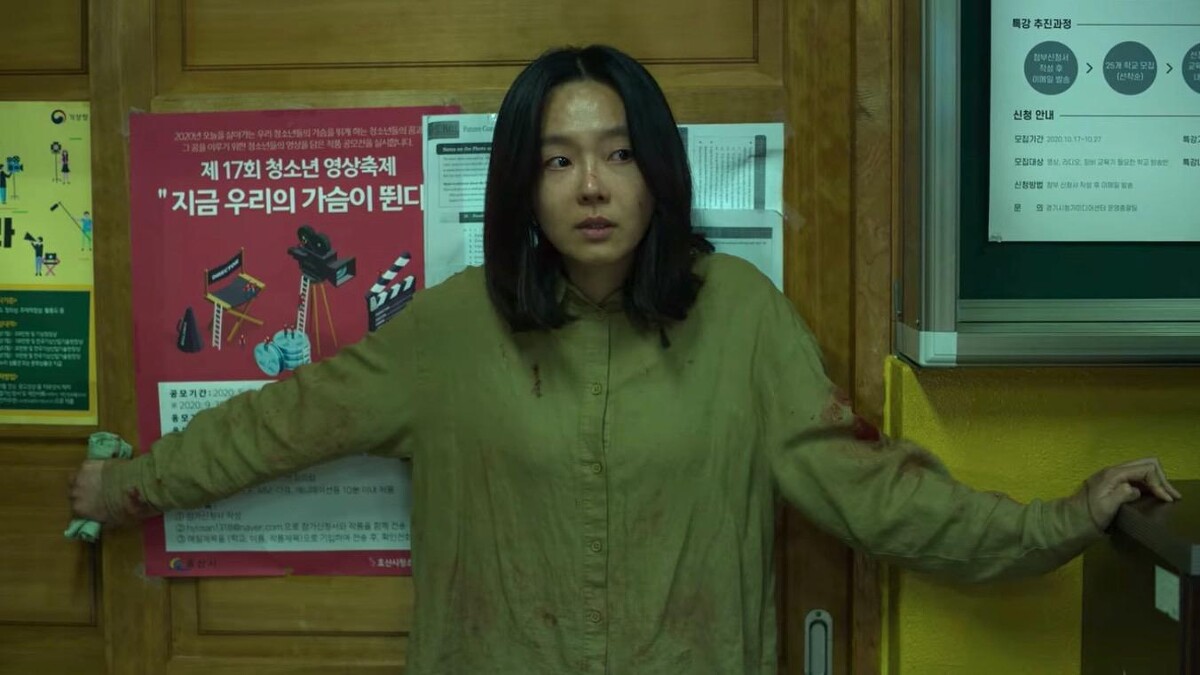 《殭屍校園》班導師不顧一切保護學生