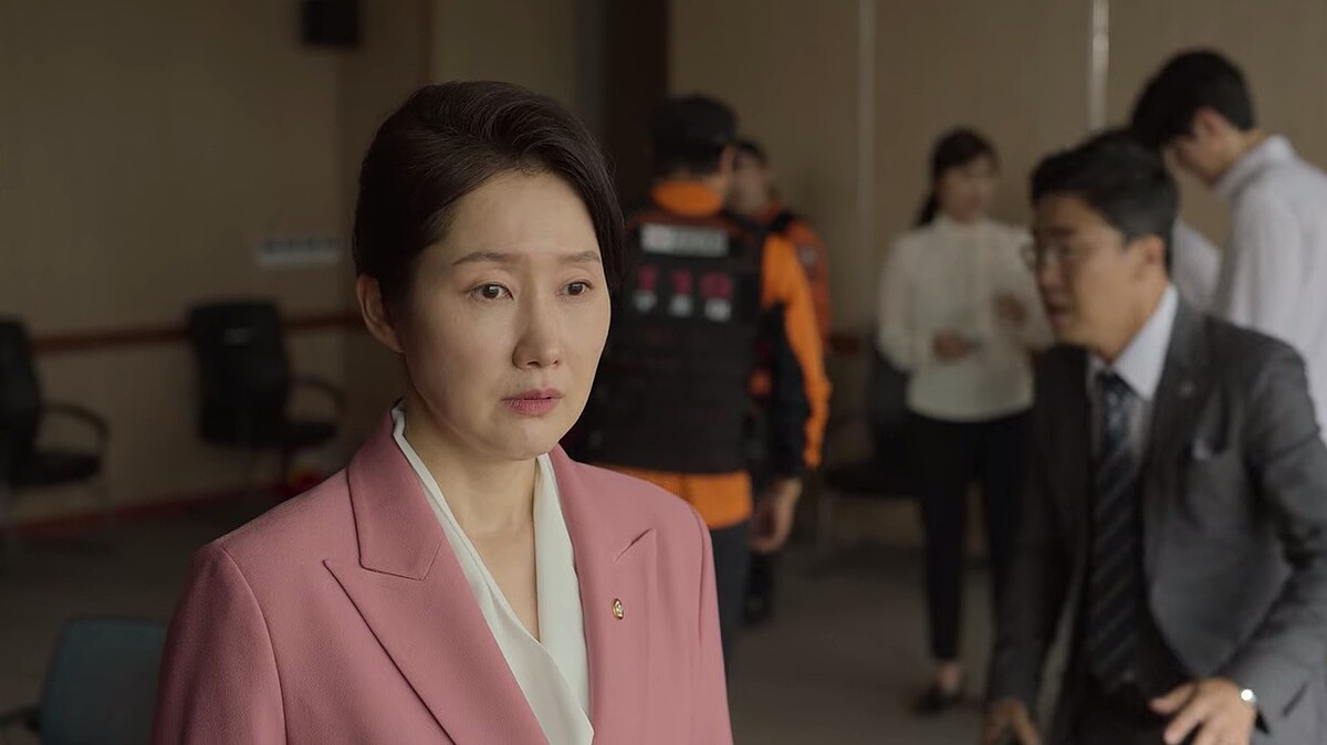 《殭屍校園》女議員點出全劇主旨