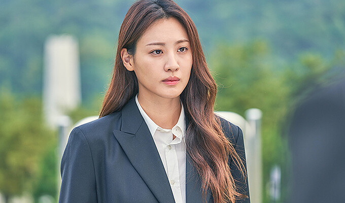 《奇美拉》女主角Eugene Hathaway(秀賢飾演)。