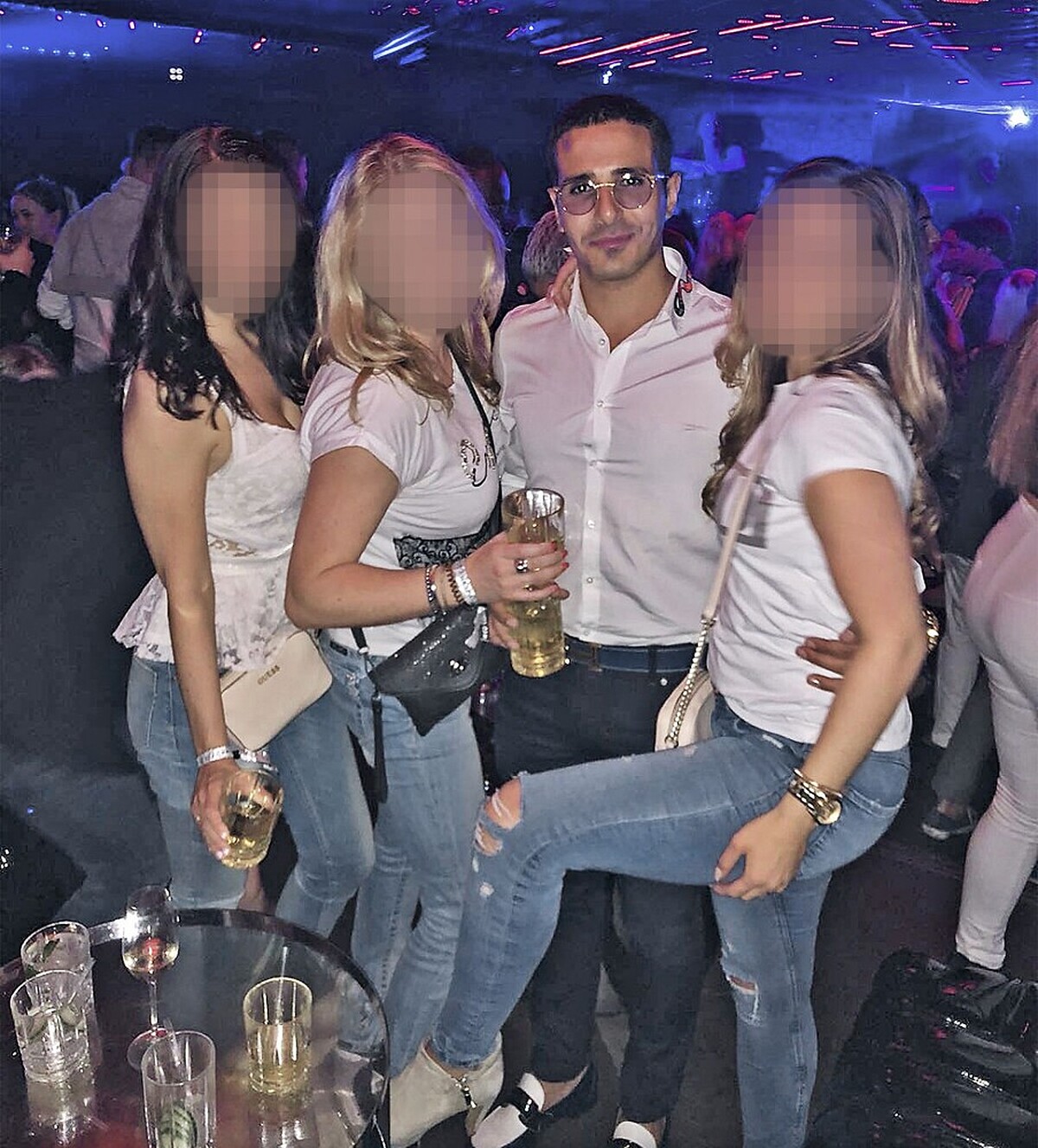 《Tinder大騙徒》男蟲 Simon Leviev持續展現奢華派頭