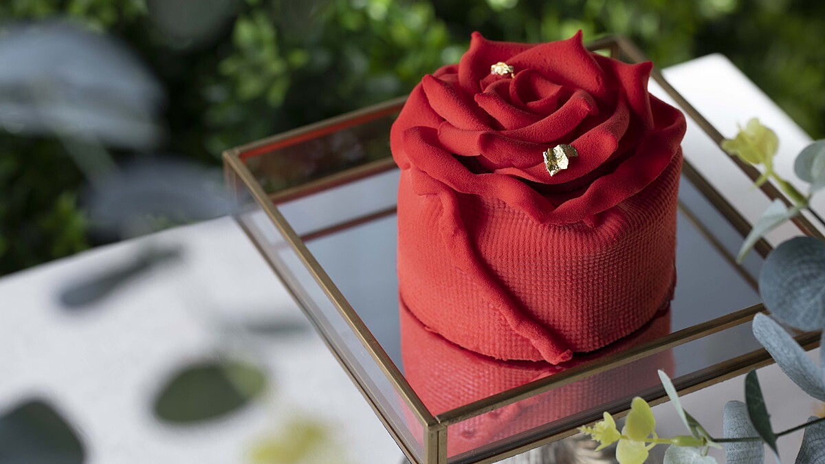 BAC金箔玫瑰蛋糕華麗升級！情人節最吸睛焦點，限時限量開賣