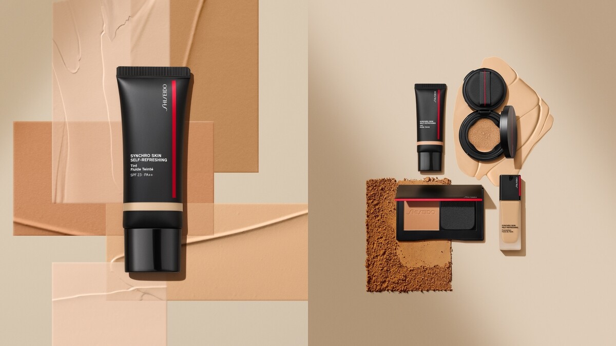 SHISEIDO資生堂國際櫃超進化底妝家族，首推輕透持妝「底妝水行俠」超進化持久保濕精華水粉底、「定妝神器」超進化持久粉餅。