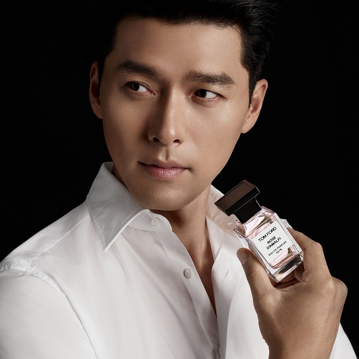 TOM FORD亞太區品牌香氛形象大使玄彬與私人調香系列ROSE D&rsquo;AMALFI阿瑪菲玫瑰。