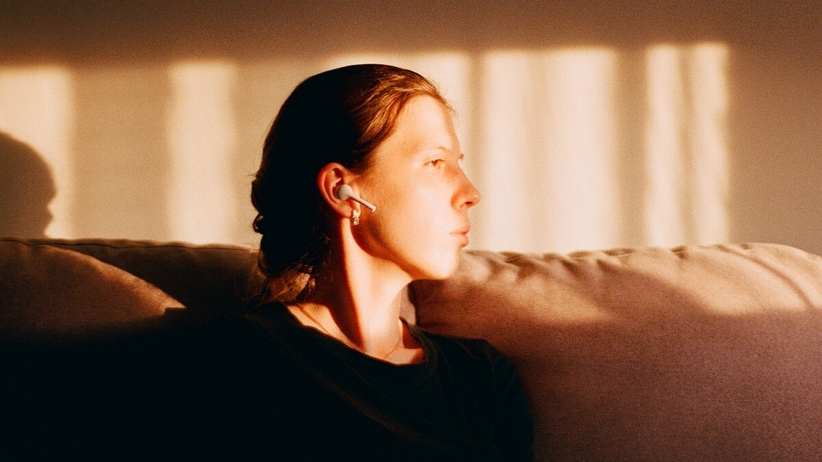 在室內也需要擦防曬嗎？皮膚科醫師解答，加碼防曬乳挑選撇步