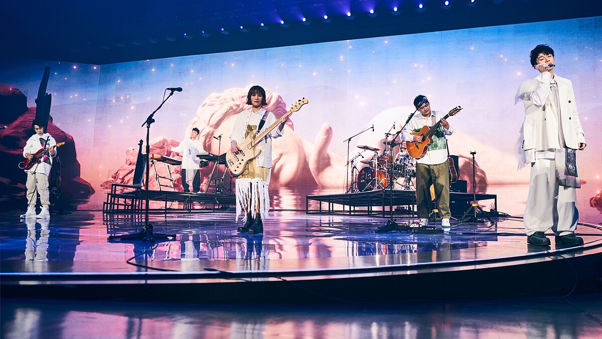 魚丁糸《池堂影夜》演唱會將小巨蛋打造成池塘森林「魚宇宙」青峰落淚笑說：「我40我驕傲！」