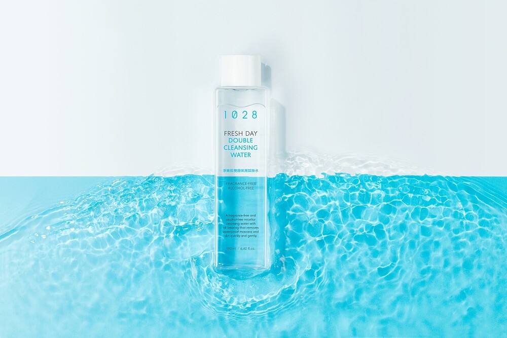 1028淨嫩肌雙層保濕卸妝水視覺圖。