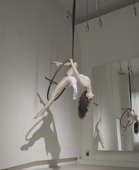 創辦人Amber 空中環演出