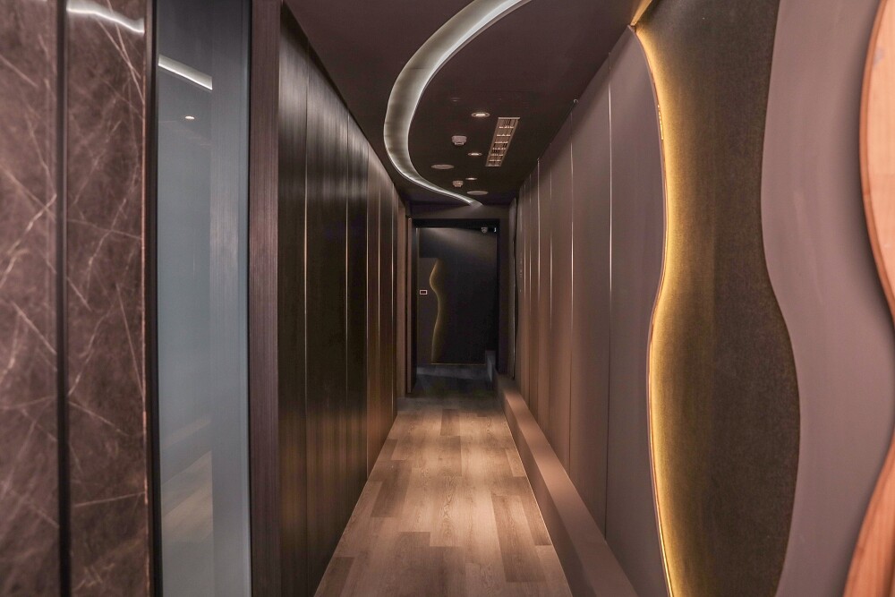 悠美Revive Spa概念店走廊。