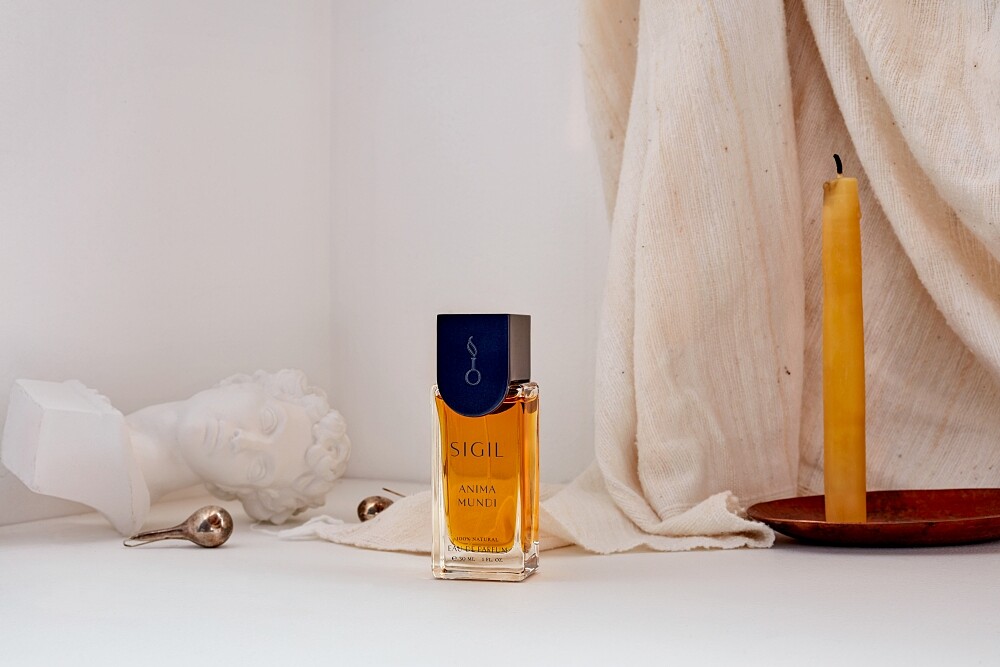 SIGIL ANIMA MUNDI香水情境照。