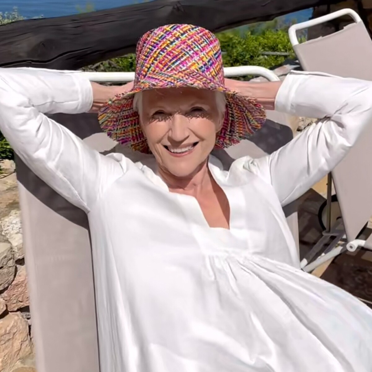 (梅耶馬斯克Maye Musk在小紅書上分享保養秘訣。)