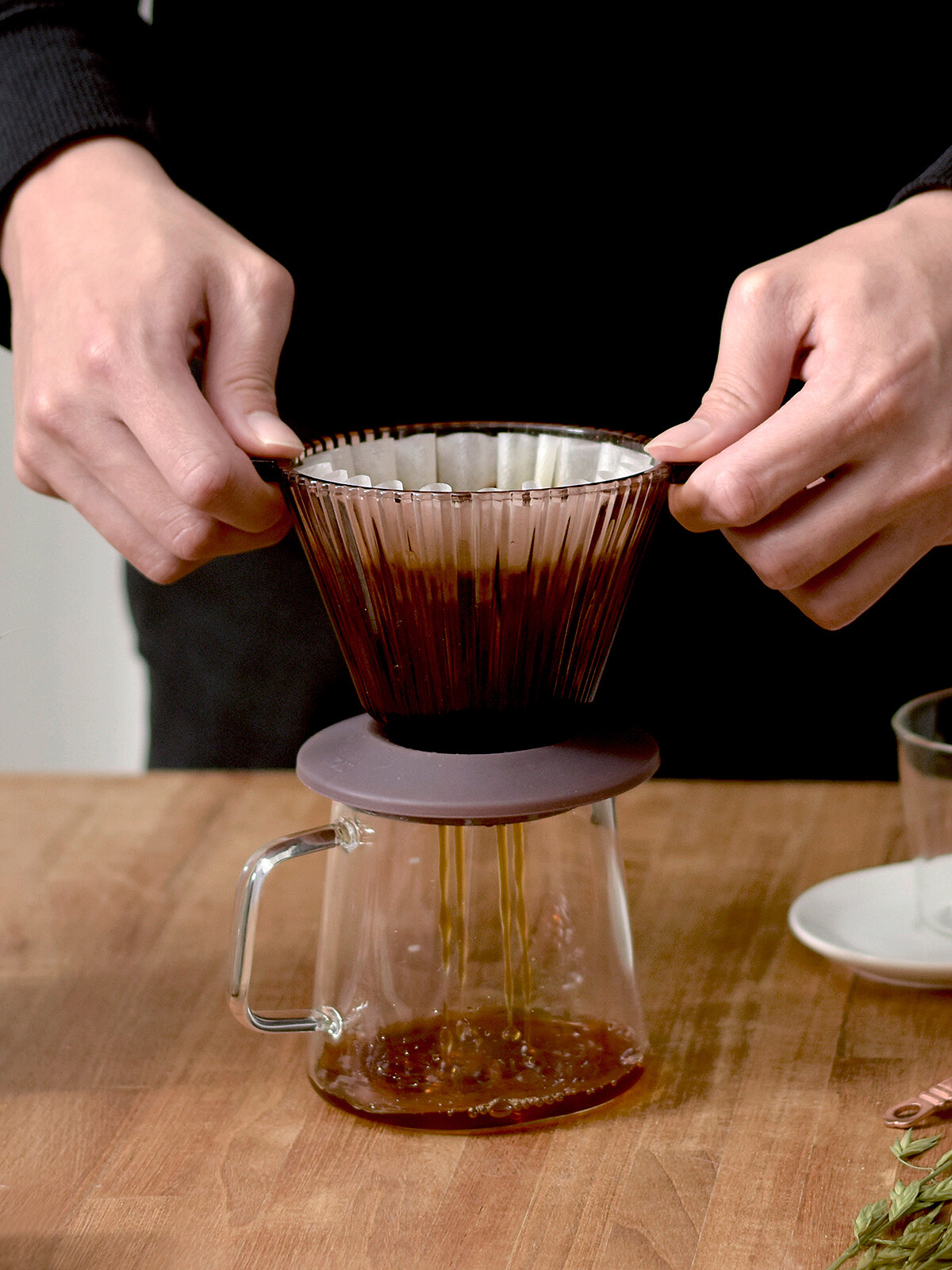 「TRIO 三重奏浸泡式濾杯」包含三種不同的沖泡功能，包含「浸泡式」、「滴濾式」、「茶沖煮」三種模式。