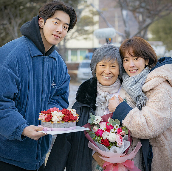 《如此耀眼》故事感人肺腑