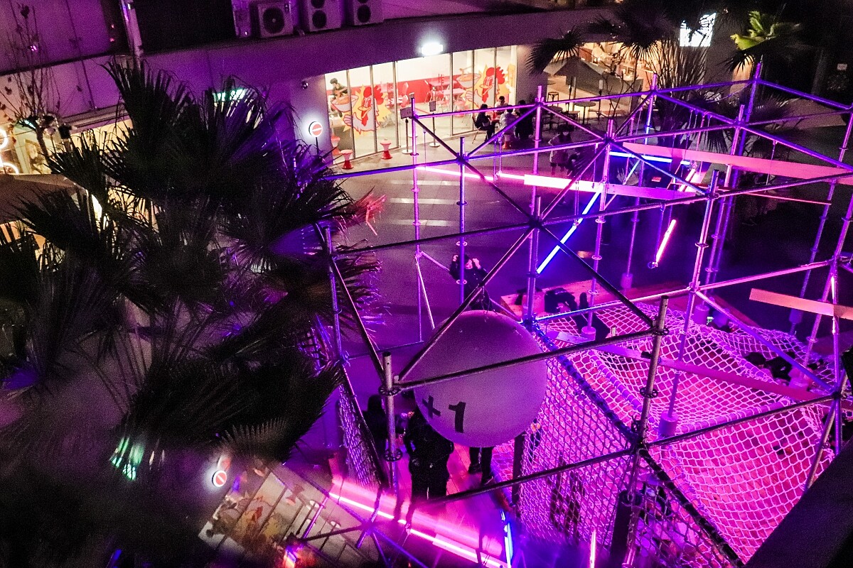 在城市的角落或下班的夜晚，利用時間，提升非預期性的日常運動體驗。